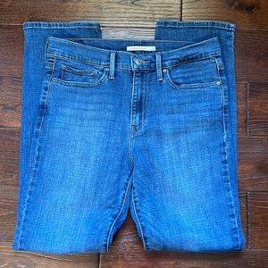 Levi Slimming Straight Sz 30